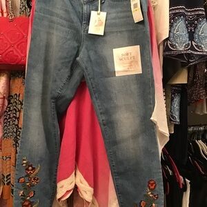 Jessica Simpson embroidered jeans nwt